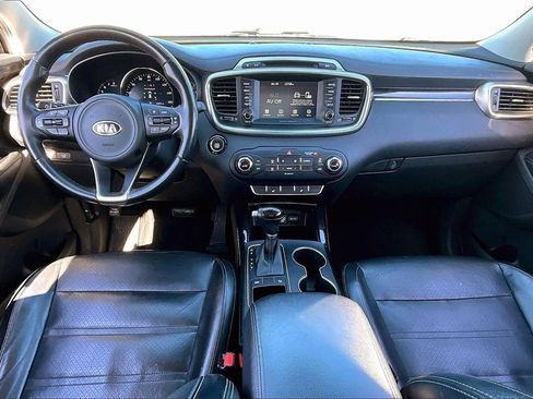 Certified 2018 Kia Sorento EX image 15
