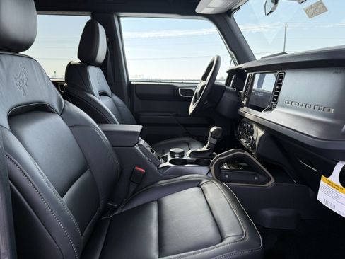 New 2025 Ford Bronco Badlands w/ Sasquatch Package AWD/4WD image 7