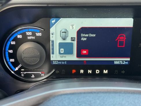 Used 2023 Ford Bronco Everglades image 24