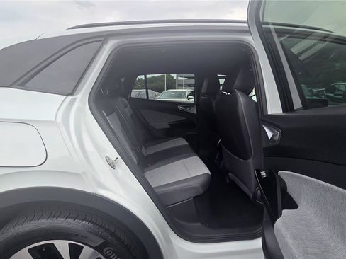 Certified 2023 Volkswagen ID.4 Pro AWD/4WD image 32