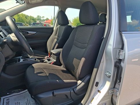Used 2020 Nissan Rogue S AWD/4WD image 13
