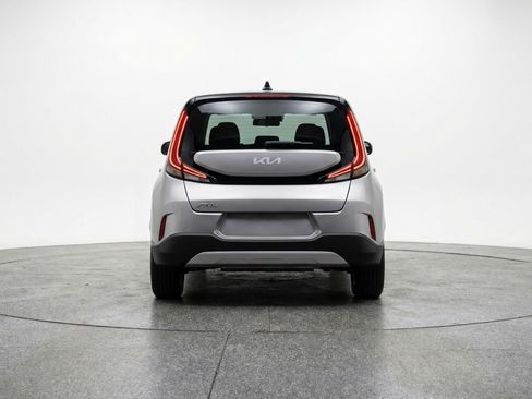 Used 2025 Kia Soul LX w/ LX Technology Package image 7