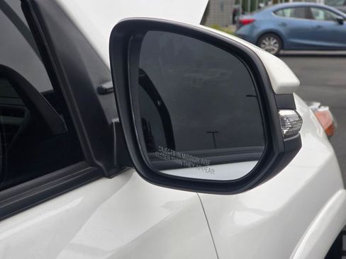 Used 2018 Toyota 4Runner TRD Off-Road Premium AWD/4WD image 28