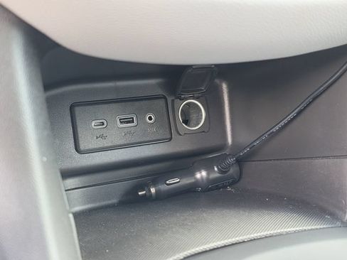 Used 2023 Chevrolet Equinox LS w/ LS Convenience Package FWD image 27