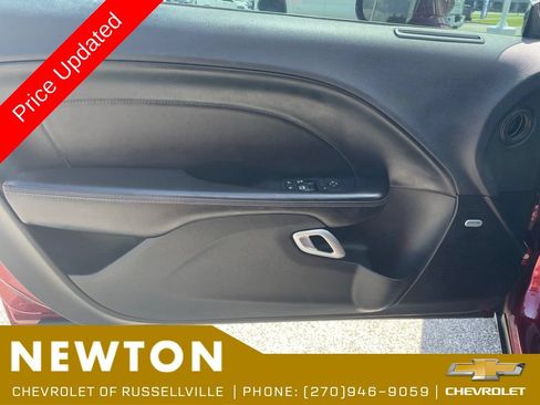 Used 2017 Dodge Challenger SXT Plus RWD image 7