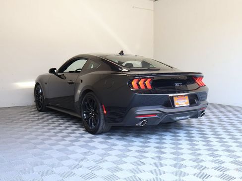 Used 2025 Ford Mustang GT RWD image 13