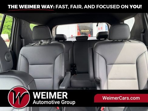 Used 2025 Chevrolet Traverse LT AWD/4WD image 26