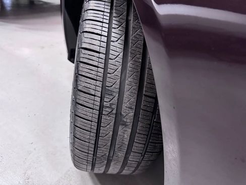 Used 2013 Mercedes-Benz E 350 4MATIC Sedan image 10