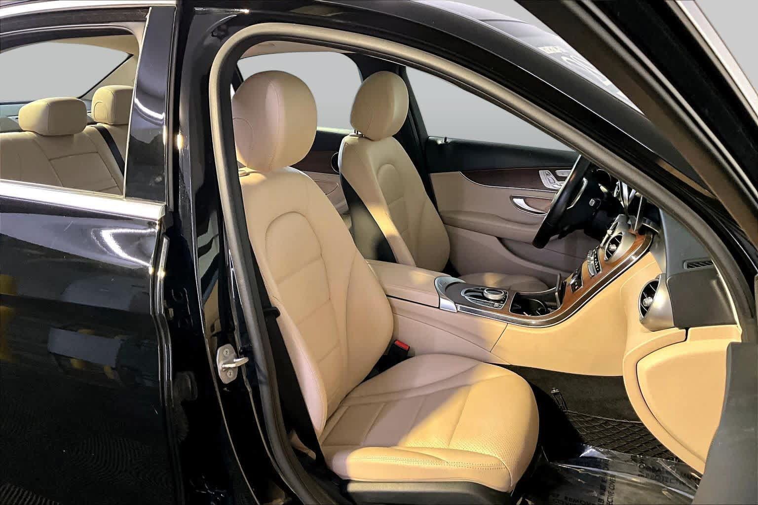 Used 2020 Mercedes-Benz C 300 4MATIC Sedan image 8