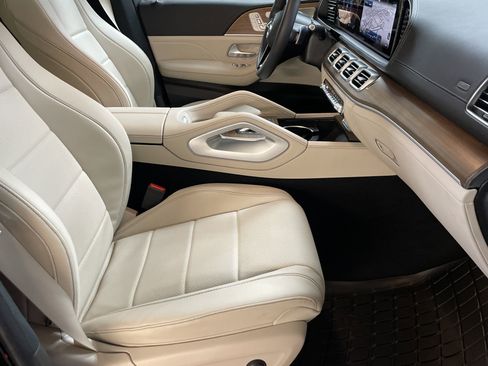 Used 2024 Mercedes-Benz GLE 450 4MATIC image 35