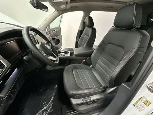 New 2026 Volkswagen Atlas SEL image 18