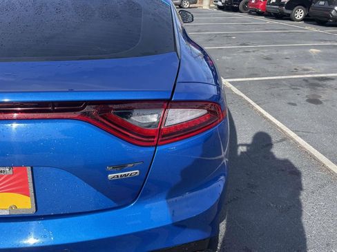 Used 2018 Kia Stinger GT2 image 17