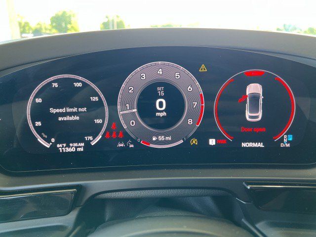 Used 2024 Porsche Cayenne Coupe AWD/4WD image 30