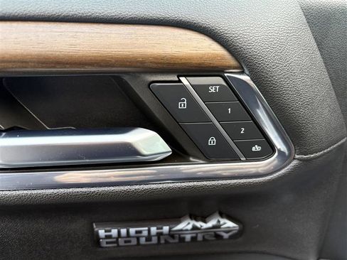 Used 2024 Chevrolet Silverado 1500 High Country w/ Technology Package image 18