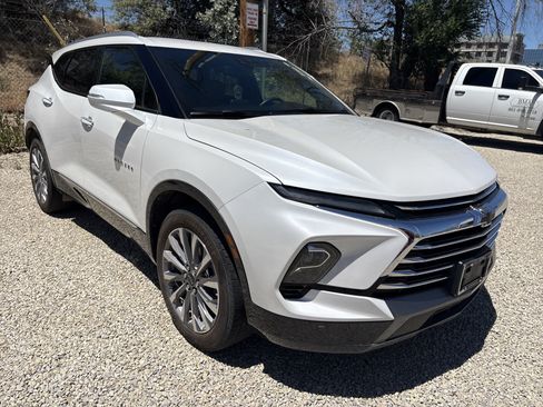 Used 2023 Chevrolet Blazer Premier w/ Enhanced Convenience Package AWD/4WD image 6