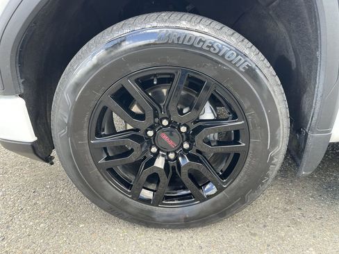 Certified 2023 GMC Sierra 1500 Elevation w/ LPO, Elevation Black Package AWD/4WD image 32