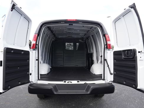 New 2025 Chevrolet Express 2500 w/ Driver Convenience Package RWD image 37