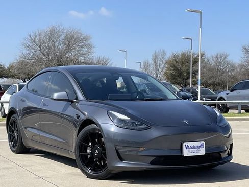 Used 2022 Tesla Model 3 Long Range image 2