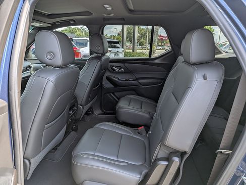 Certified 2023 Chevrolet Traverse LT w/ LT Premium Package AWD/4WD image 13