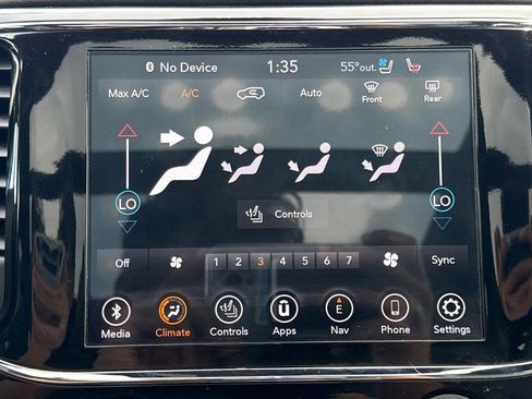 Used 2020 Jeep Grand Cherokee Overland AWD/4WD image 32