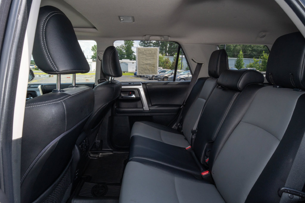 Used 2019 Toyota 4Runner SR5 Premium w/ Wilderness Package AWD/4WD image 14