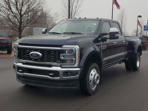 Certified 2023 Ford F450 Lariat w/ Lariat Ultimate Package image 2