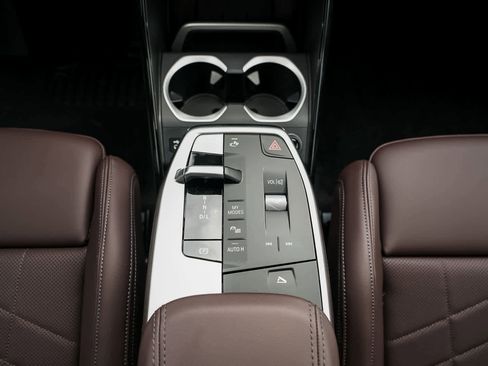 Used 2024 BMW X1 xDrive28i w/ Premium Package image 15