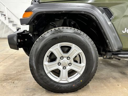 Used 2020 Jeep Wrangler Sport AWD/4WD image 9