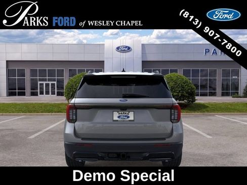 New 2026 Ford Explorer ST-Line w/ ST-Line Street Pack RWD image 5