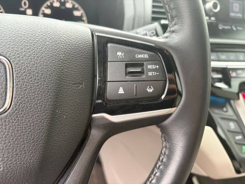Used 2025 Honda Odyssey Touring image 8