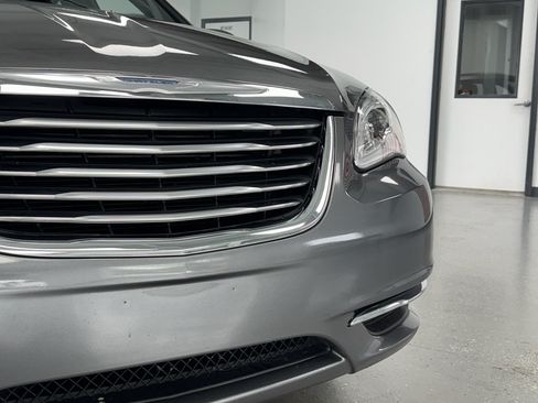 Used 2012 Chrysler 200 LX FWD image 11