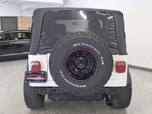 Used 2004 Jeep Wrangler 4WD w/ 30" Tire & Wheel Group image 14