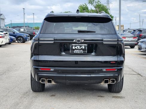 Used 2024 Chevrolet Traverse RS FWD image 5