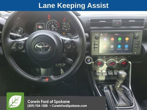 Used 2022 Toyota GR86 Premium image 3