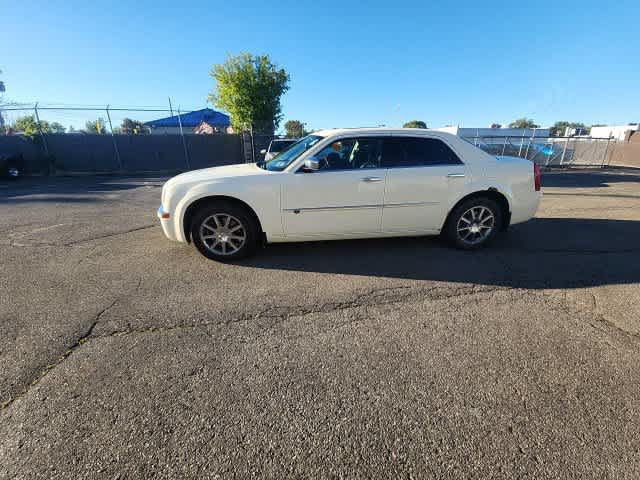 Used 2010 Chrysler 300 C w/ Luxury Group II AWD/4WD image 27