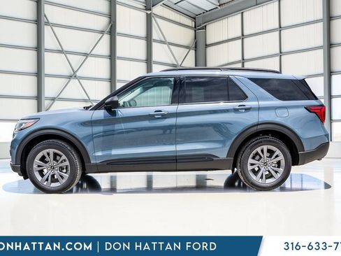 New 2026 Ford Explorer Active w/ Active Comfort Package AWD/4WD image 2