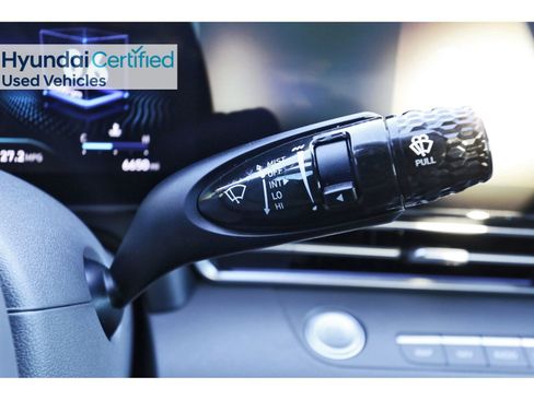 Certified 2025 Hyundai Elantra SEL image 21