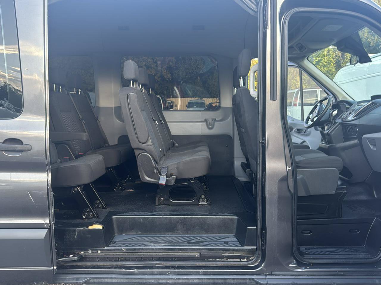 Used 2017 Ford Transit 350 XLT RWD image 19