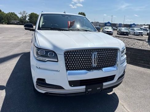 Used 2023 Lincoln Navigator Reserve AWD/4WD image 5