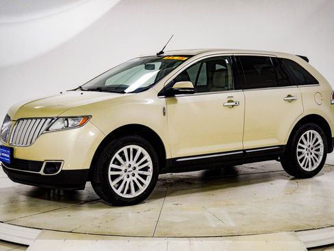 Used 2015 Lincoln MKX FWD w/ Equipment Group 101A image 3