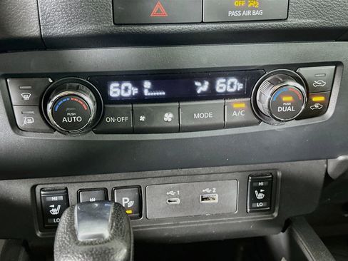 Used 2022 Nissan Frontier SV RWD image 23