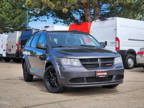 Used 2020 Dodge Journey SE w/ SE Popular Equipment Group FWD image 4