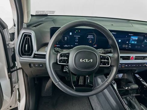 Used 2024 Kia Sorento SX image 16