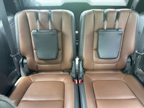 Used 2014 Ford Explorer Limited w/ Equipment Group 302A AWD/4WD image 8