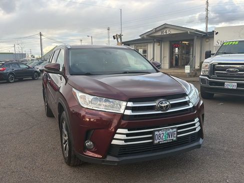Used 2019 Toyota Highlander XLE w/ Protection Package #3 image 1