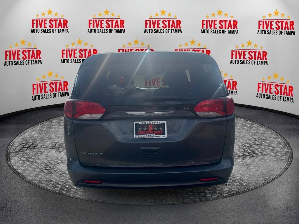 Used 2020 Chrysler Voyager Lxi FWD image 6