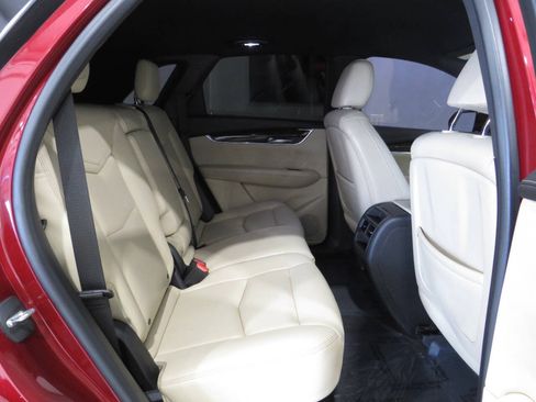 Used 2017 Cadillac XT5 FWD image 11