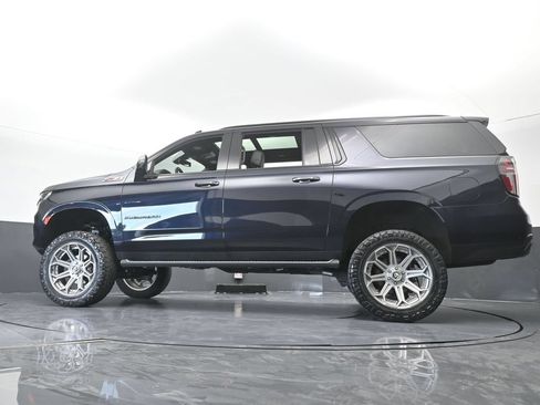 Used 2022 Chevrolet Suburban Z71 w/ Luxury Package AWD/4WD image 72