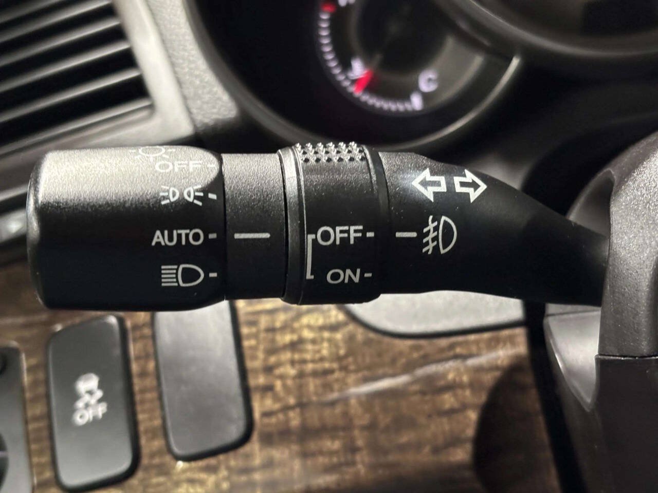 Used 2013 Acura MDX w/ Technology Package AWD/4WD image 38