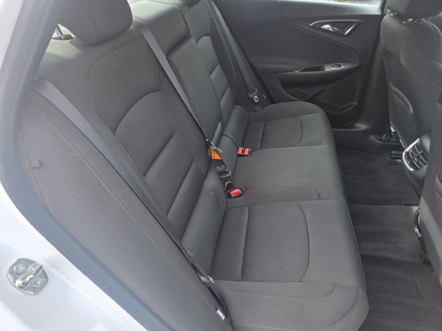 Used 2018 Chevrolet Malibu LT FWD image 13